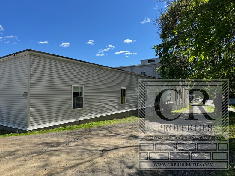 More Photos Of 155 Vineyard Ave, Highland Service For Sale