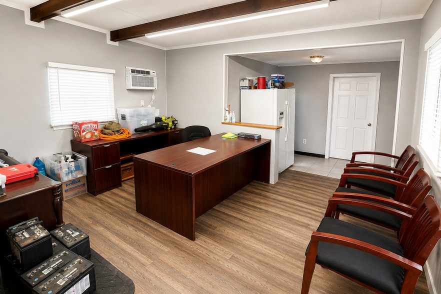 More Photos Of 9800 Eastex Fwy, Houston General Retail For Sale