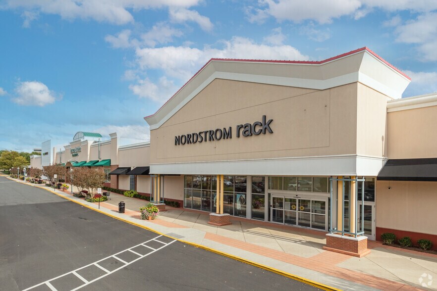 More Photos Of 12189-12239 Fair Lakes Promenade Dr, Fairfax Freestanding For Lease