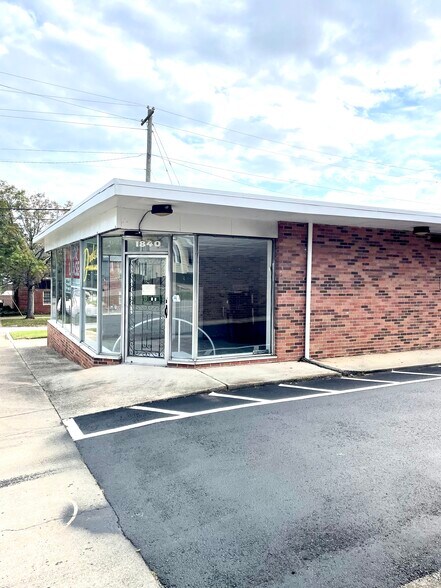 More Photos Of 1840 Hampton St, Columbia Storefront Retail Residential For Lease