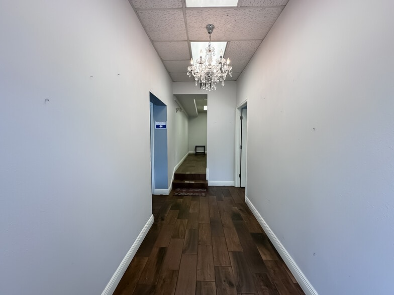 More Photos Of 107-121 Allamanda Dr, Lakeland Unknown For Lease