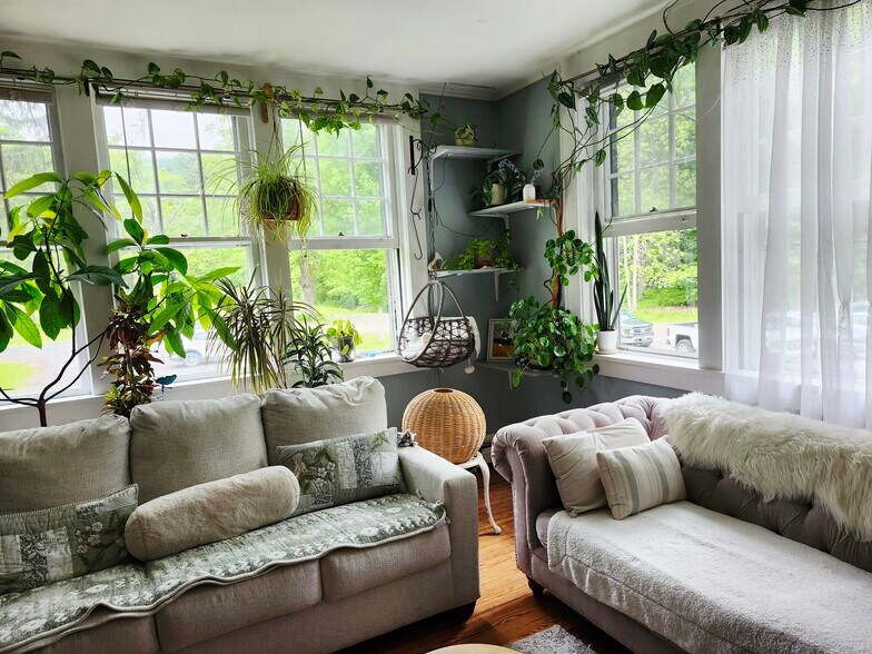 More Photos Of 37-69 Ava Maria Dr, Phoenicia Apartments For Sale