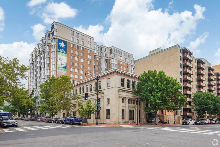 More Photos Of 477 H St NW, Washington Restaurant For Lease