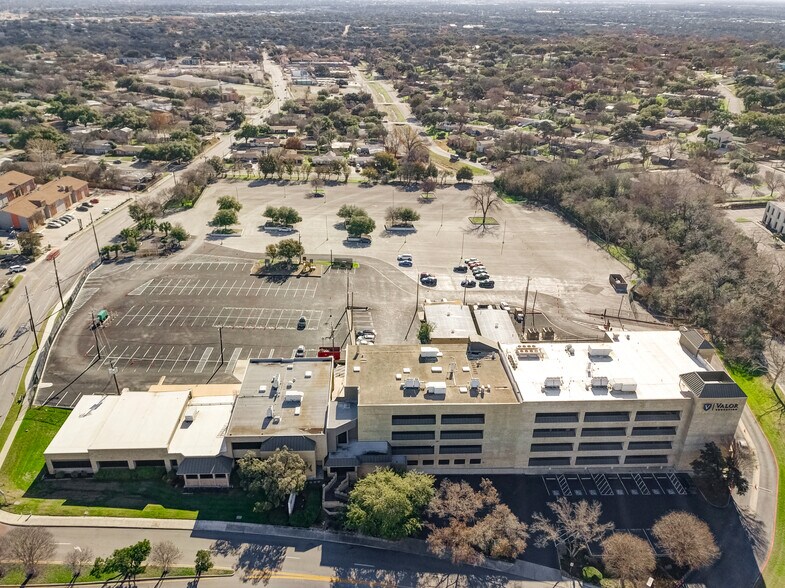 More Photos Of 4300 Centerview, San Antonio Office For Lease