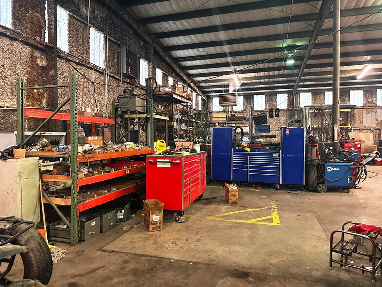 More Photos Of 6420 S Air Depot Blvd, Oklahoma City Manufacturing For Sale