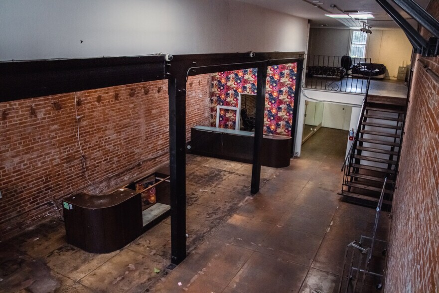 More Photos Of 2708 Main St, Santa Monica Storefront For Lease