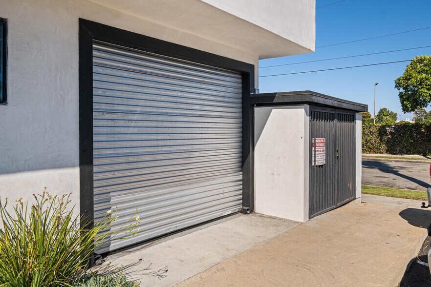 More Photos Of 18750 Crenshaw Blvd, Torrance General Retail For Sale