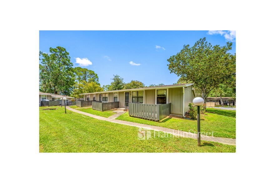 More Photos Of 965 Candlelight Blvd, Brooksville Apartments For Sale