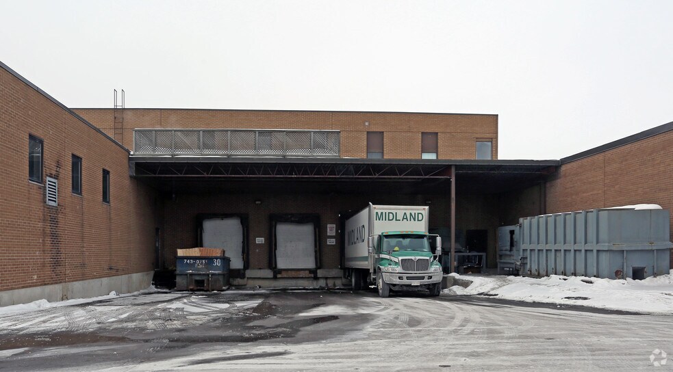 More Photos Of 125 Norfinch Dr, Toronto Light Manufacturing For Lease