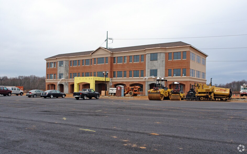 More Photos Of 2 Research Way, Monroe Township Medical For Lease