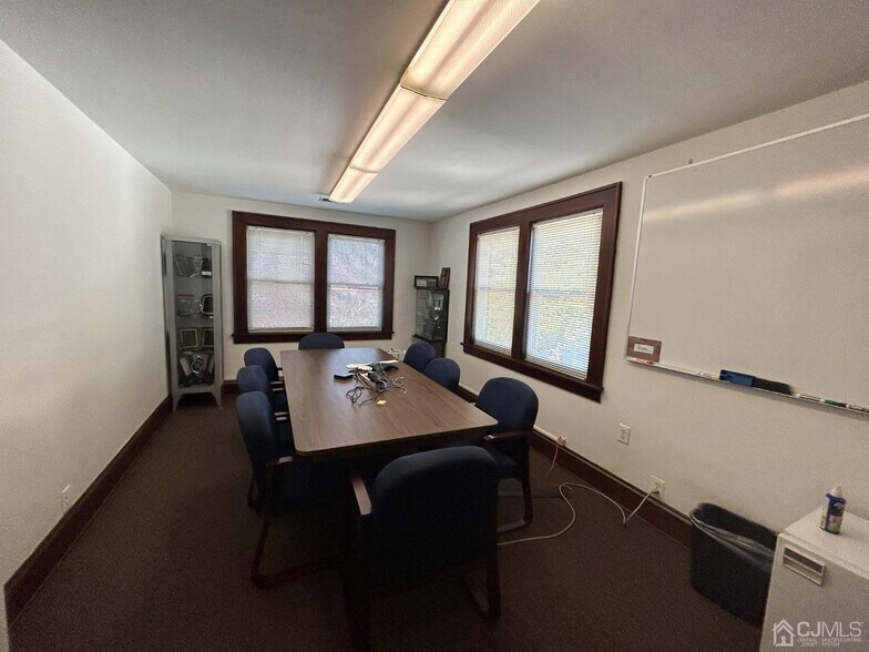 More Photos Of 227 Main St, Woodbridge Office For Lease