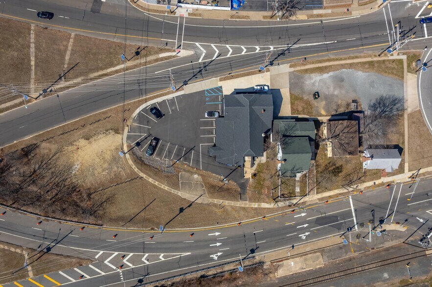More Photos Of 212 Gateway Blvd, Westville Office Residential For Sale