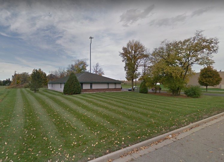 More Photos Of 820 Bridgeview N, Saginaw Office For Sale