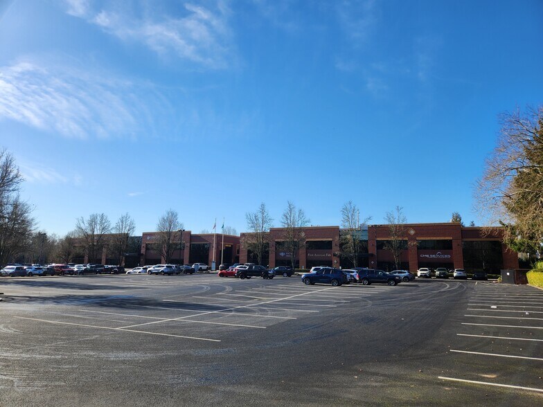 More Photos Of 7700-7710 NE Greenwood Dr, Vancouver Office For Lease