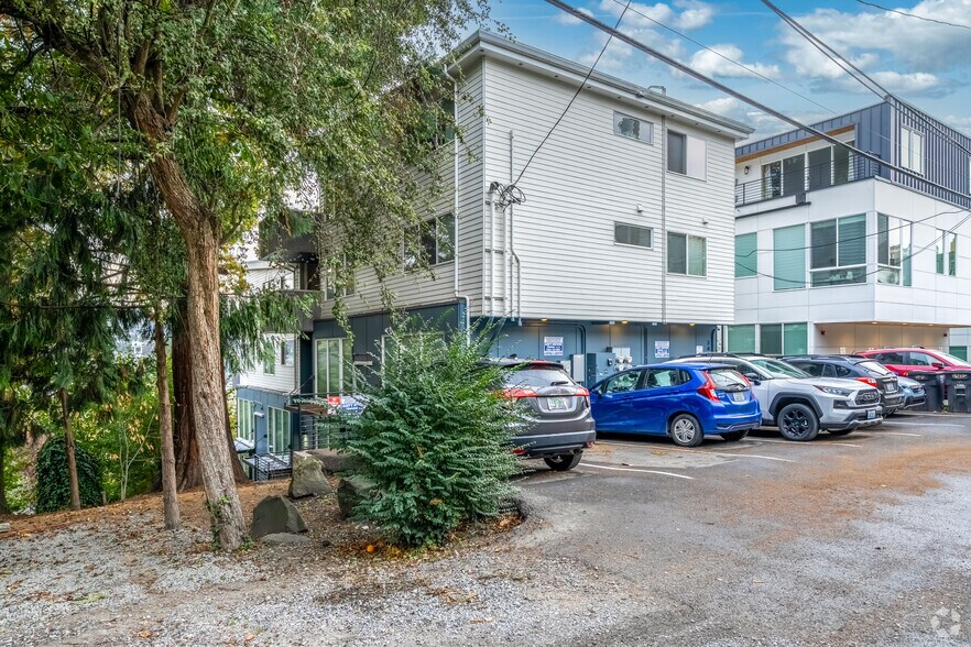 More Photos Of 3402 15th Ave W, Seattle Apartments For Sale