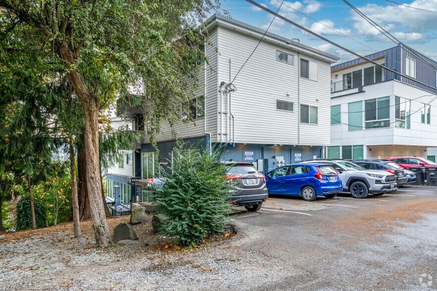 More Photos Of 3402 15th Ave W, Seattle Apartments For Sale