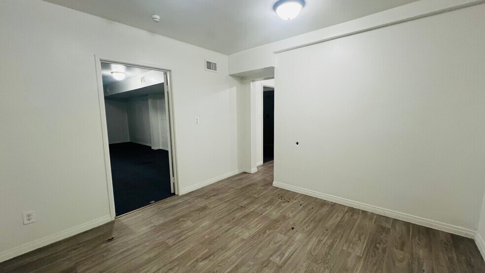 More Photos Of 919 E Bonneville Ave, Las Vegas Office Residential For Sale