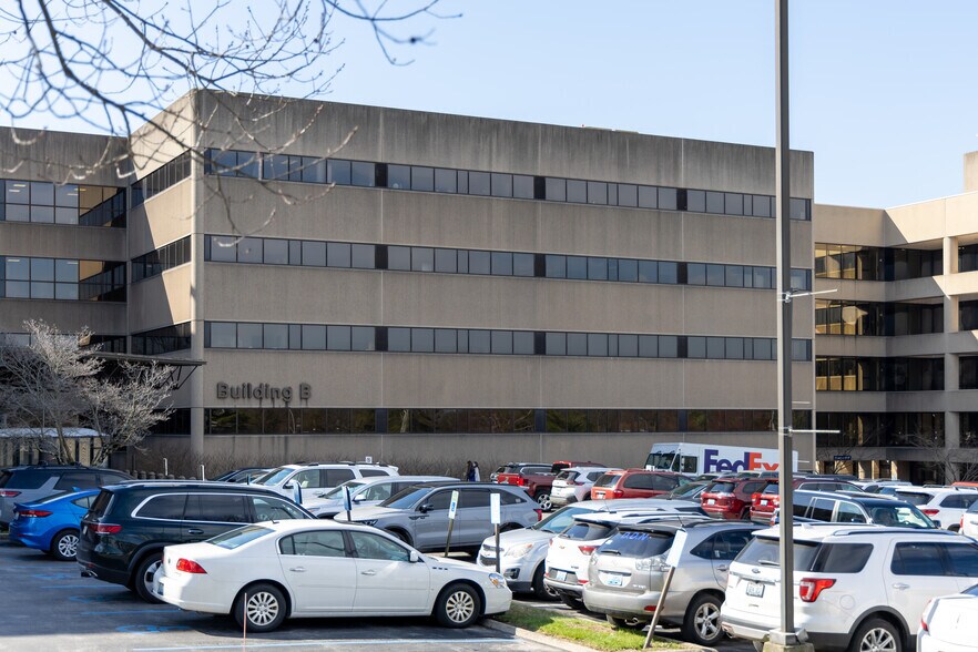 More Photos Of 1401 Harrodsburg Rd, Lexington Medical For Lease