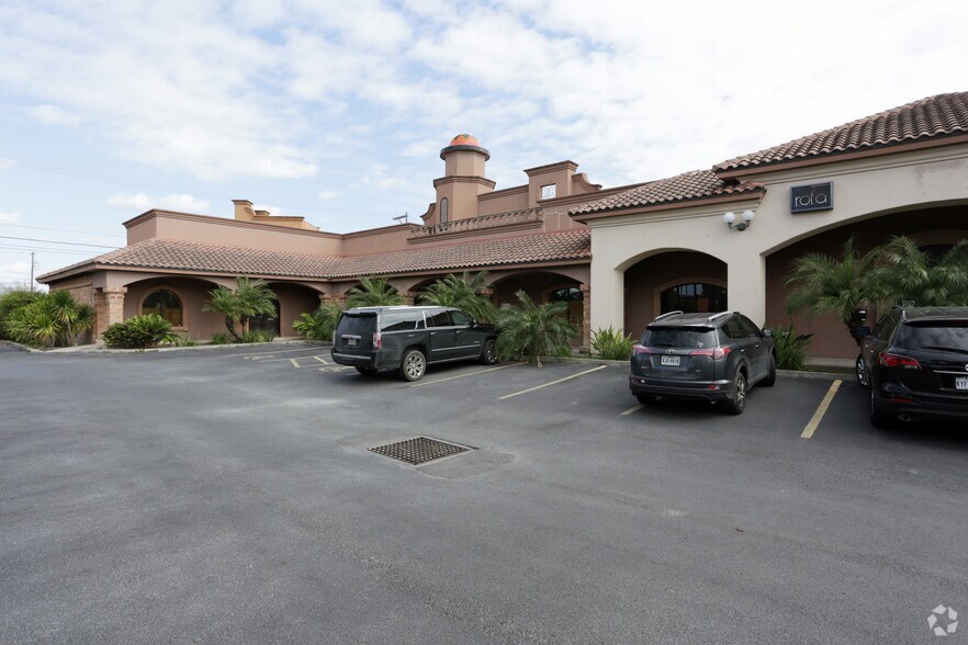 More Photos Of 1906 E Tyler Ave, Harlingen Loft Creative Space For Sale