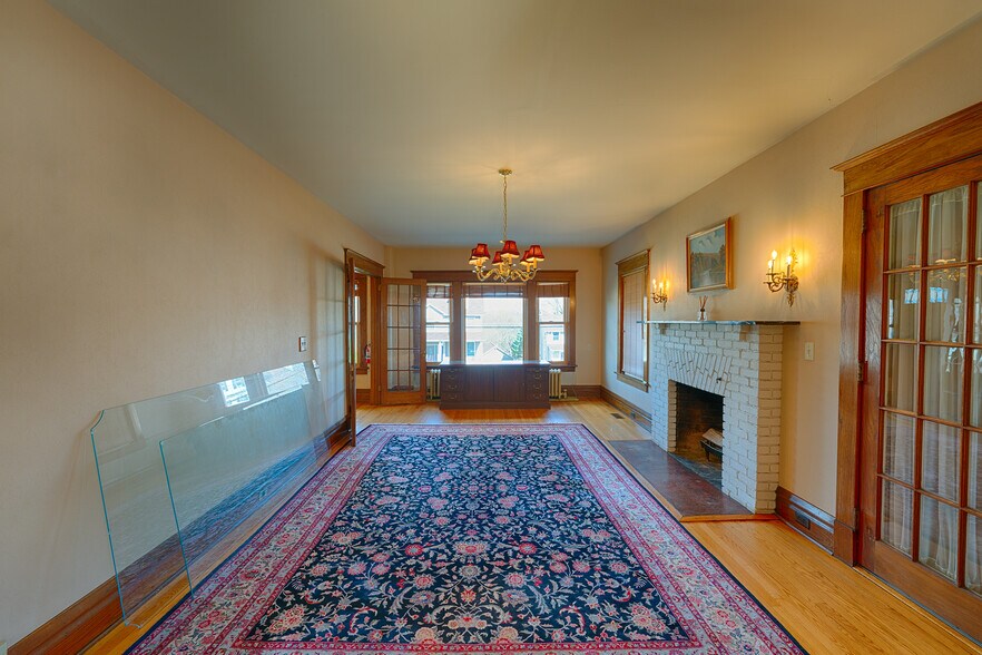 More Photos Of 105 Gleneida Ave, Carmel Office For Sale