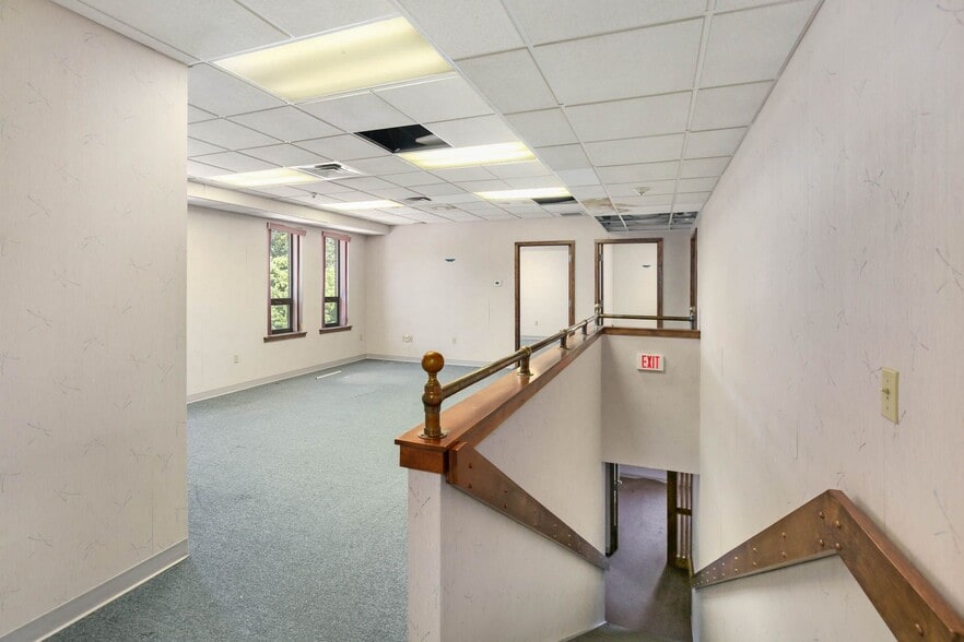 More Photos Of 1 N Main St, Webster Bank For Sale