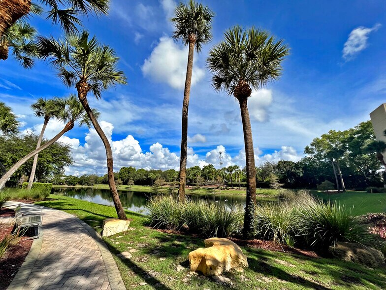 More Photos Of 1641 Worthington Rd, West Palm Beach Office For Lease