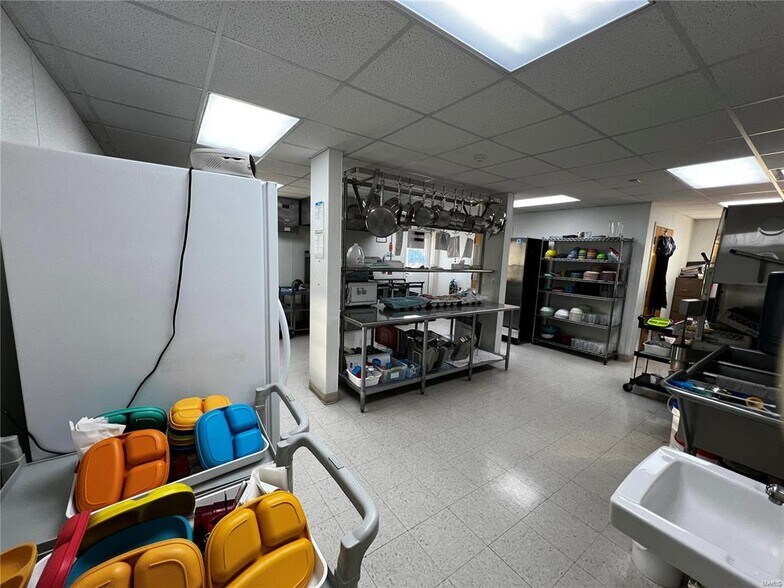 More Photos Of 19788 Sackett Ln, Waynesville Office For Sale