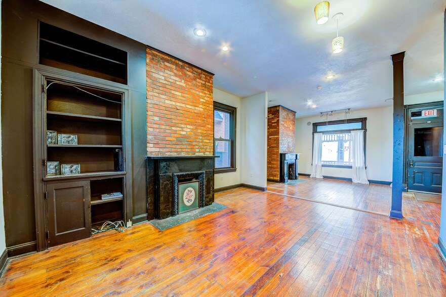 More Photos Of 5817 Ellsworth Ave, Pittsburgh Storefront Retail Office For Lease