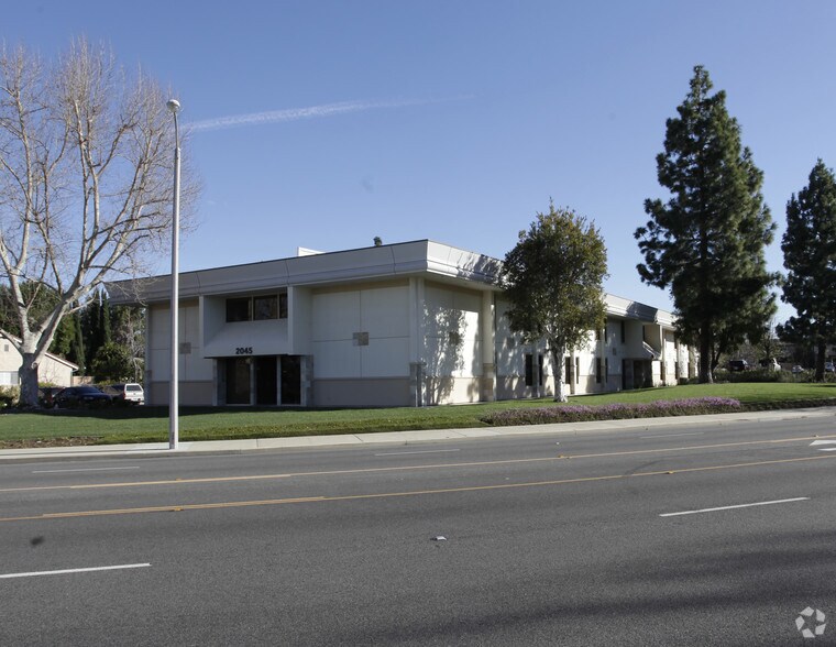 More Photos Of 2045 Royal Ave, Simi Valley Medical For Lease
