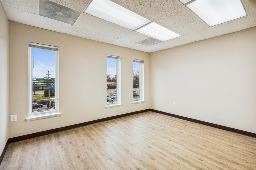 More Photos Of 9522 State Route 29, Fairfax Loft Creative Space For Sale