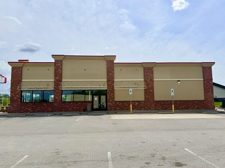 More Photos Of 500 N Giant City Rd, Carbondale Fast Food For Sale