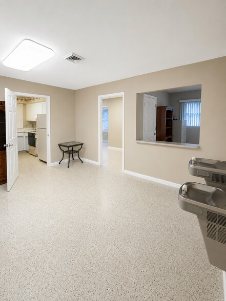 More Photos Of 761 E Prima Vista Blvd, Port Saint Lucie Office For Lease