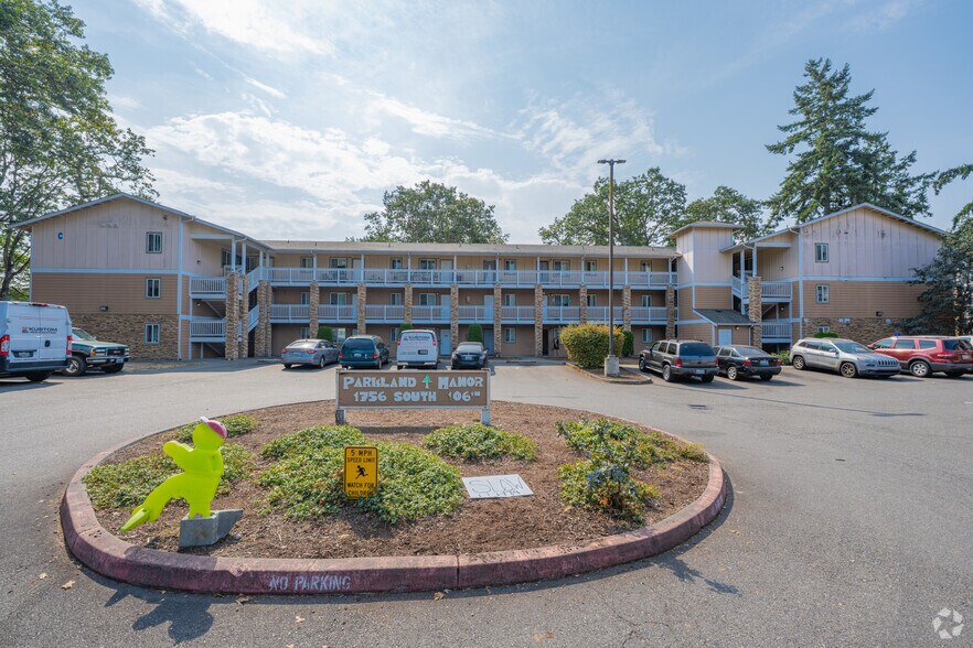 More Photos Of 1756 106th St S, Tacoma Apartments For Sale