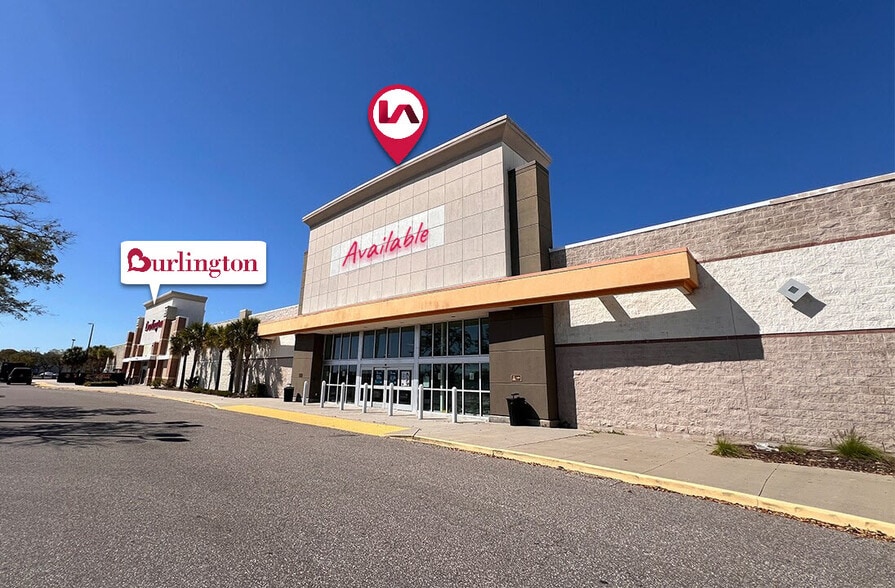 Primary Photo Of 6401 Tacoma Dr, Port Richey Department Store For Lease