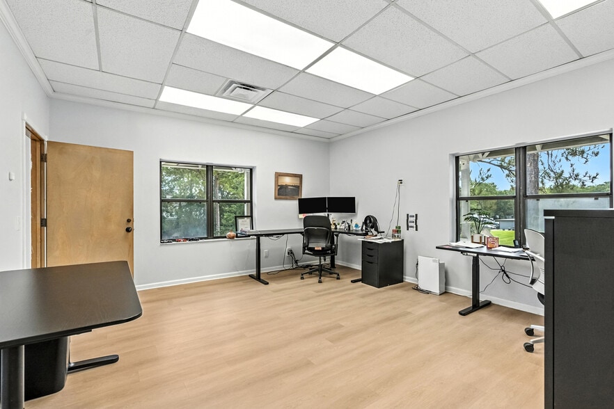 More Photos Of 8431 Baymeadows Way, Jacksonville Loft Creative Space For Lease