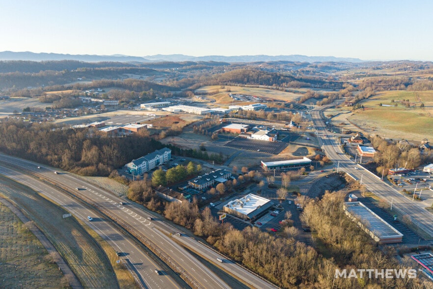 More Photos Of 119 Pinnacle Dr, Johnson City Hotel For Sale