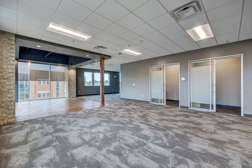 More Photos Of 6740 Rock Spring Rd, Wilmington Office For Lease