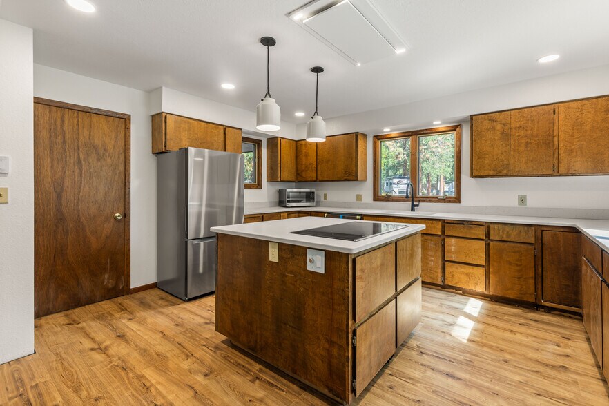 More Photos Of 9955 US Highway 12, Lolo Specialty For Sale