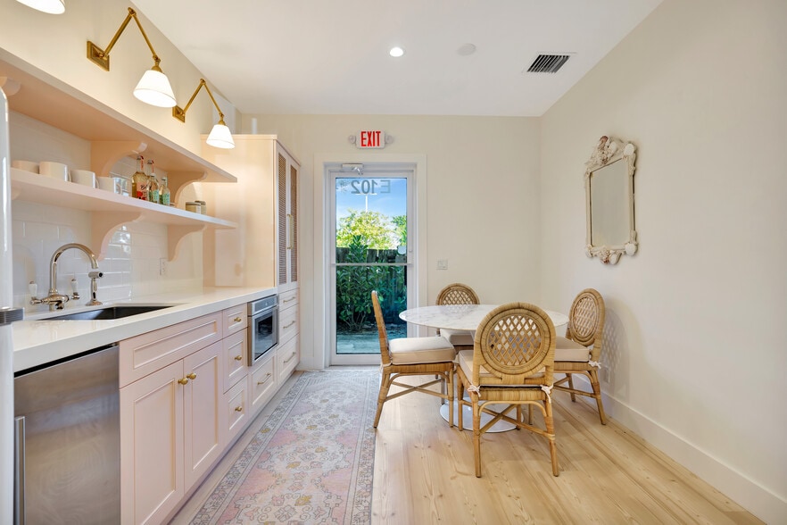 More Photos Of 725 N A1A, Jupiter Medical For Sale