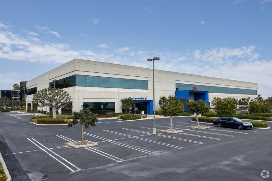 More Photos Of 3900 Kilroy Airport Way, Long Beach Unknown For Lease