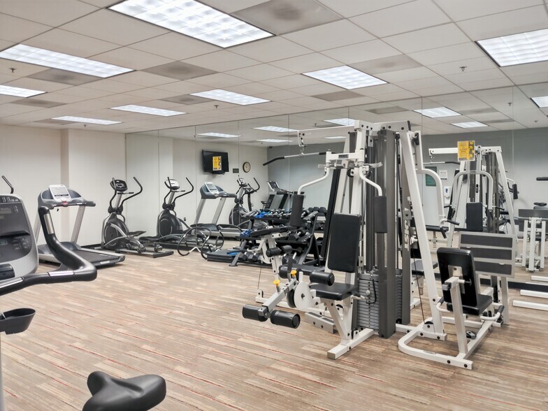 More Photos Of 2475 Northwinds Pky, Alpharetta Coworking Space