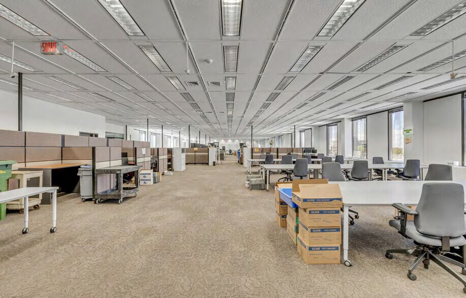 More Photos Of 6300 Boul Guillaume Couture, Lévis Office For Lease