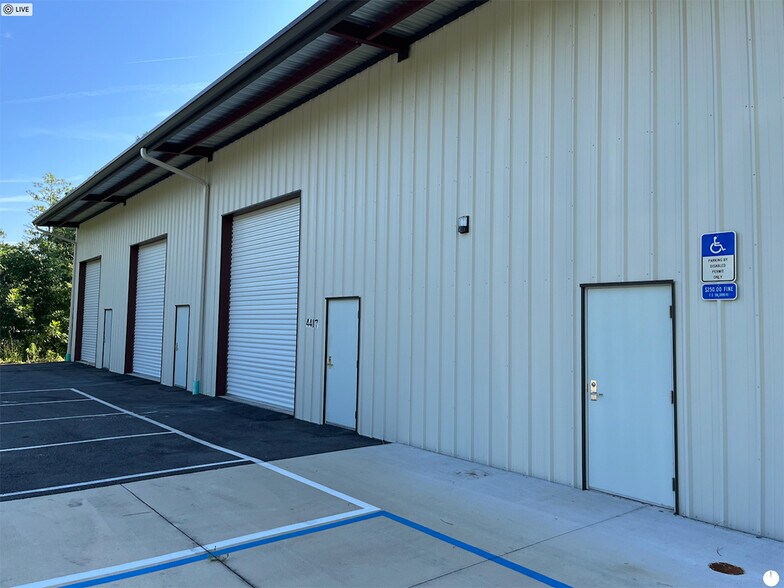 More Photos Of 4417 Entrepot Blvd, Tallahassee Flex For Lease