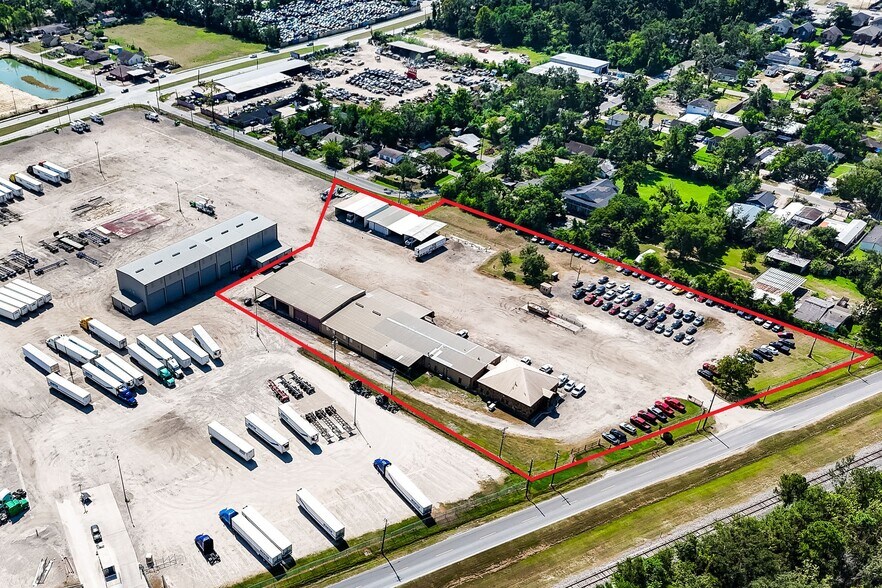 Primary Photo Of 11900 Hirsch Rd, Houston Warehouse For Lease