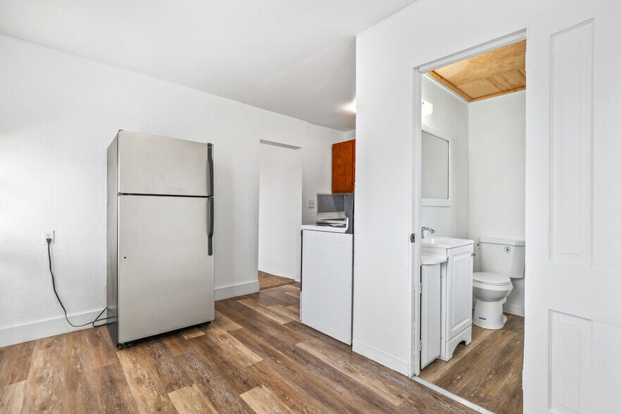 More Photos Of 1833 C St, Washougal Apartments For Sale