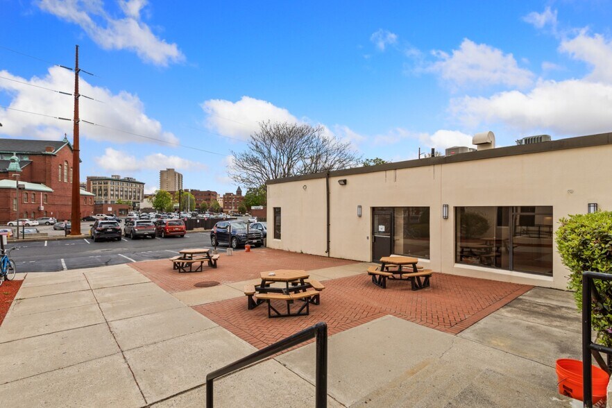 More Photos Of 22-44 Eastern Ave, Malden Office For Lease