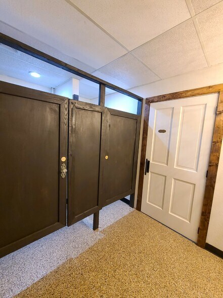 More Photos Of 109 Main St SE, Gravette Office For Sale