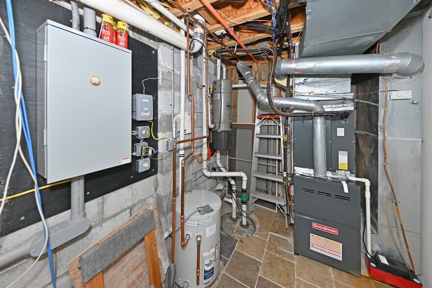 More Photos Of 253 Madison Ave, Wyckoff Storefront Retail Residential For Sale