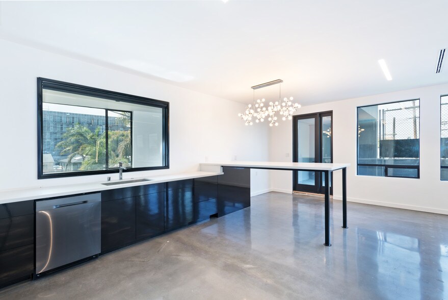 More Photos Of 13470 Washington Blvd, Marina Del Rey Loft Creative Space For Lease