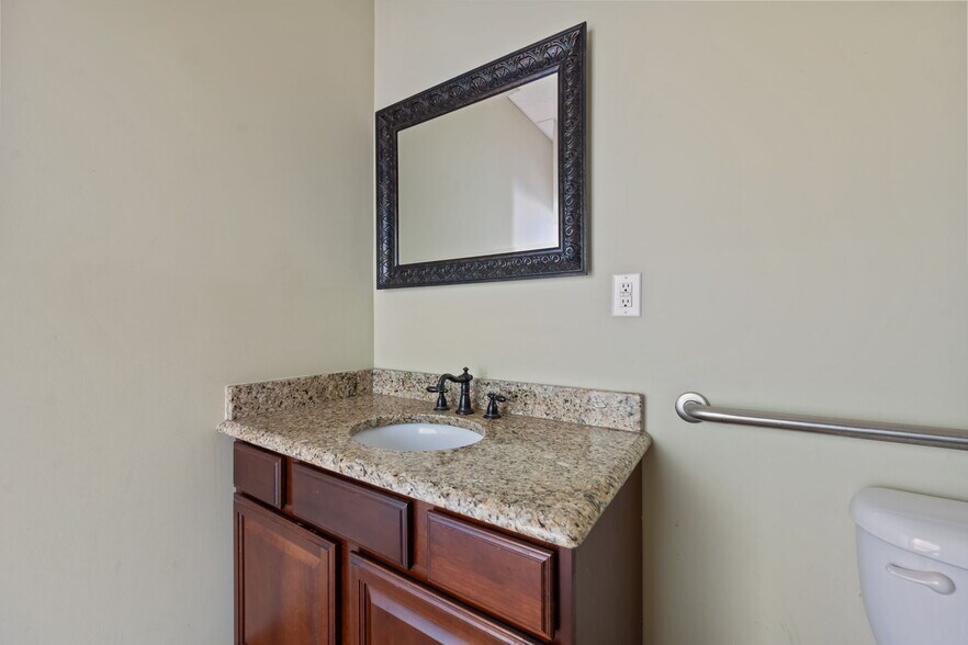 More Photos Of 441 Kinston Hwy, Richlands Office For Sale